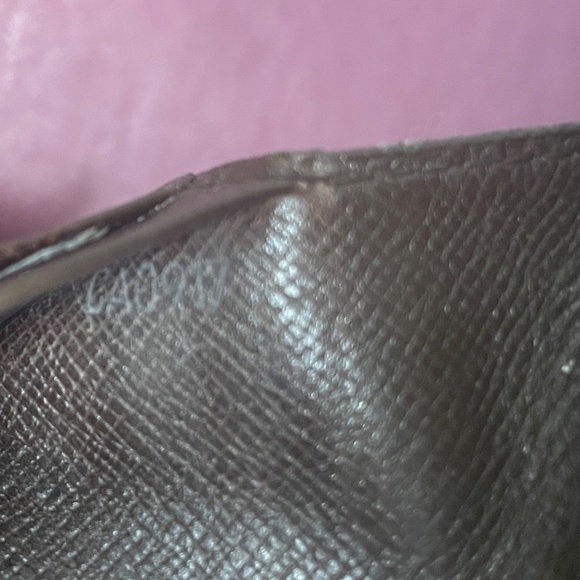 Louis Vuitton wallet - Picture 7 of 16